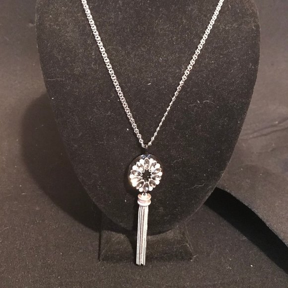Stunning! Sam Edelman - Crystal Tassel Pendant Necklace Black and Rhinestone - Picture 1 of 4